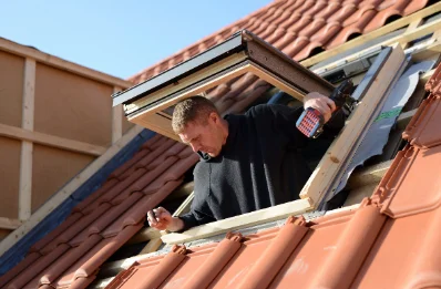 Pose de fenêtres de toit Velux à Attainville